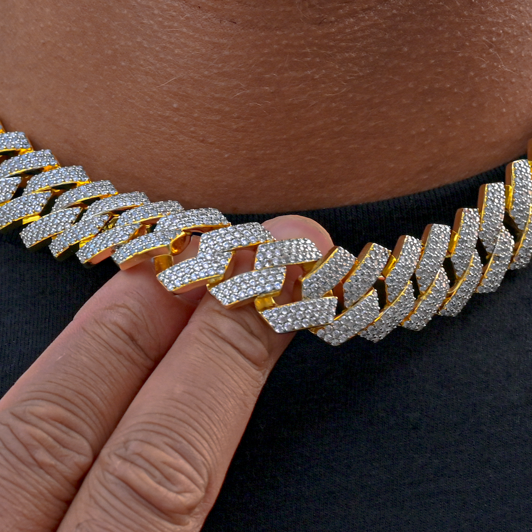 Diamond Prong Link Necklace (18mm) in Yellow Gold