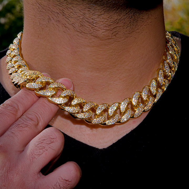 Diamond Miami Cuban Link Choker (19mm) in Yellow Gold