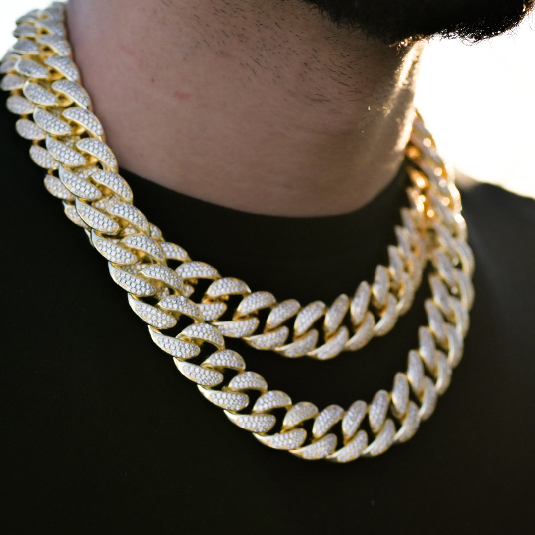 Diamond Miami Cuban Link Choker (19mm) in Yellow Gold
